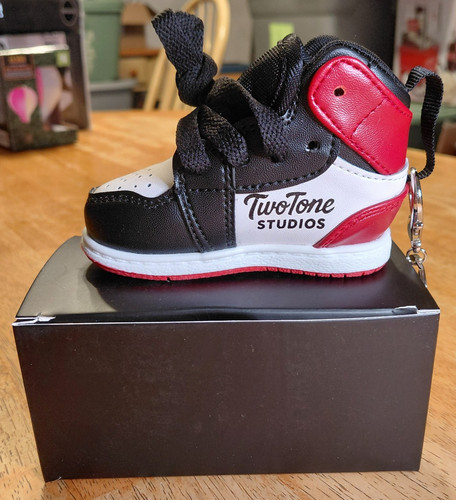 Twotone studios sneaker - studios,